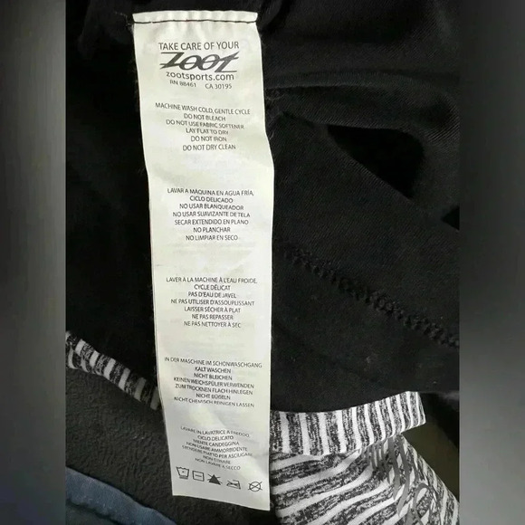 Zoot Elite Running 1/2 zip black with gray and white stripes - Picture 5 of 9